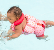 Dětská plovací vesta Early Years Swim Vest Strawberry Field