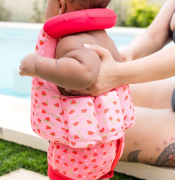 Dětská plovací vesta Early Years Swim Vest Strawberry Field